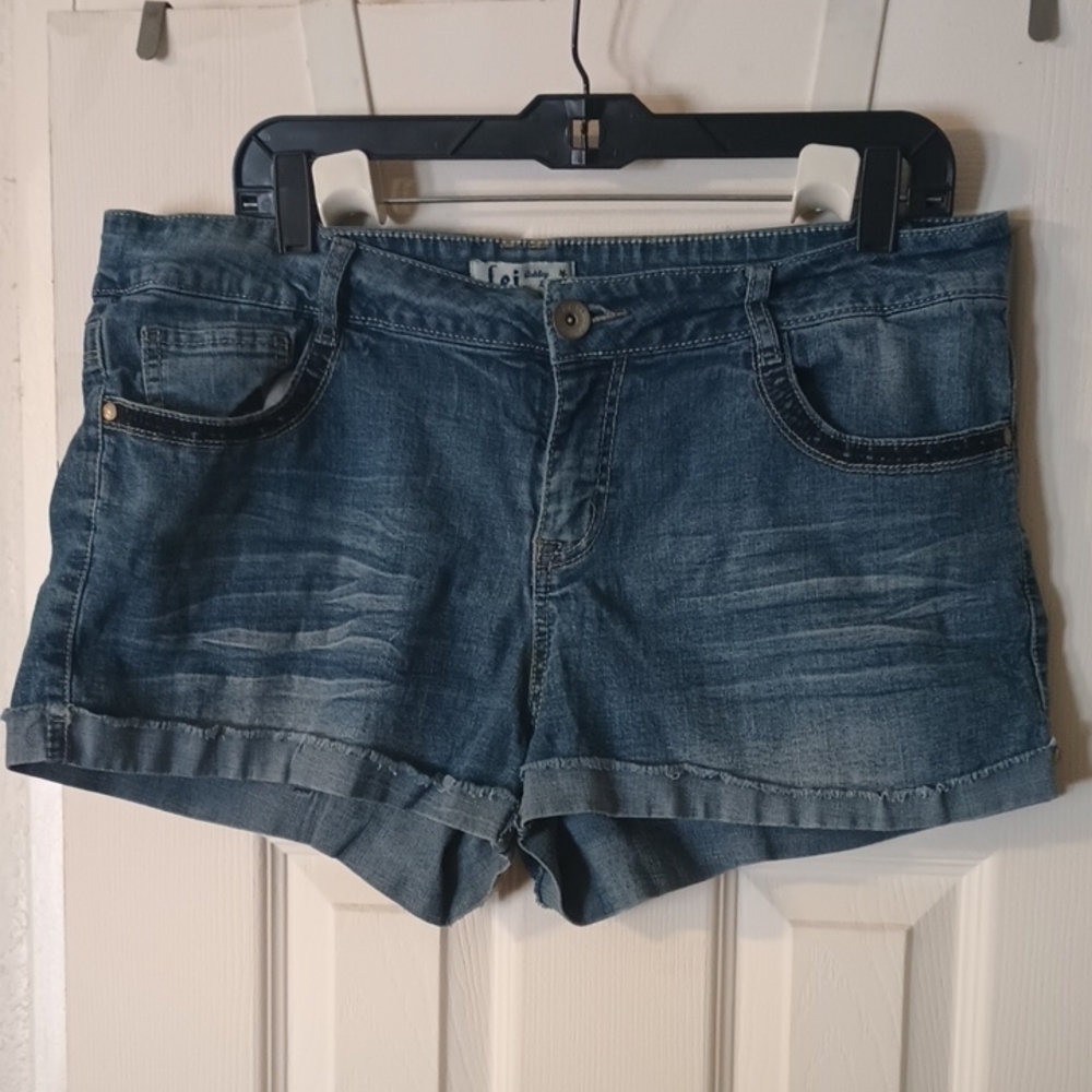 lei Ashley Lowrise Denim Junior Size 17 Relaxed Fit Jean Shorts.